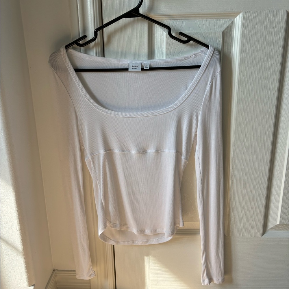 White ribbed top